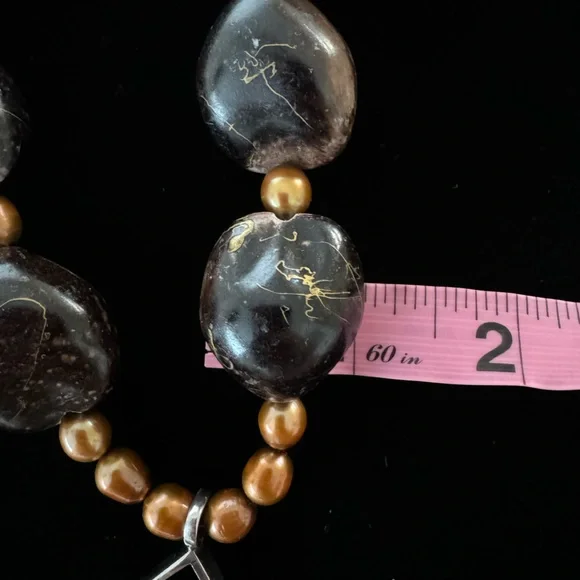 NWOT Hawaiian Kukui Nut Necklace with Amber & Sterling Silver Pendant - Picture 9 of 9